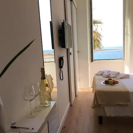 Luxury 3* סנרמו